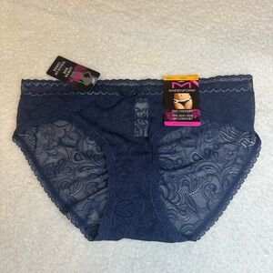 Maidenform cheeky bikini lace panties size small